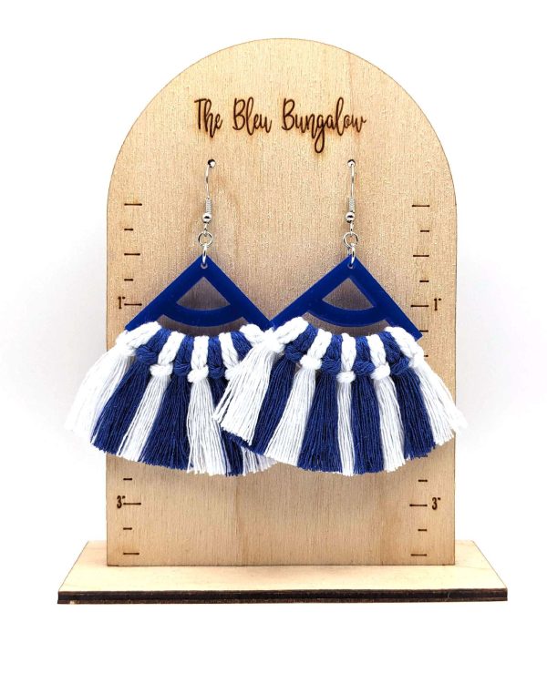 Blue & White Macrame – Blue Acrylic